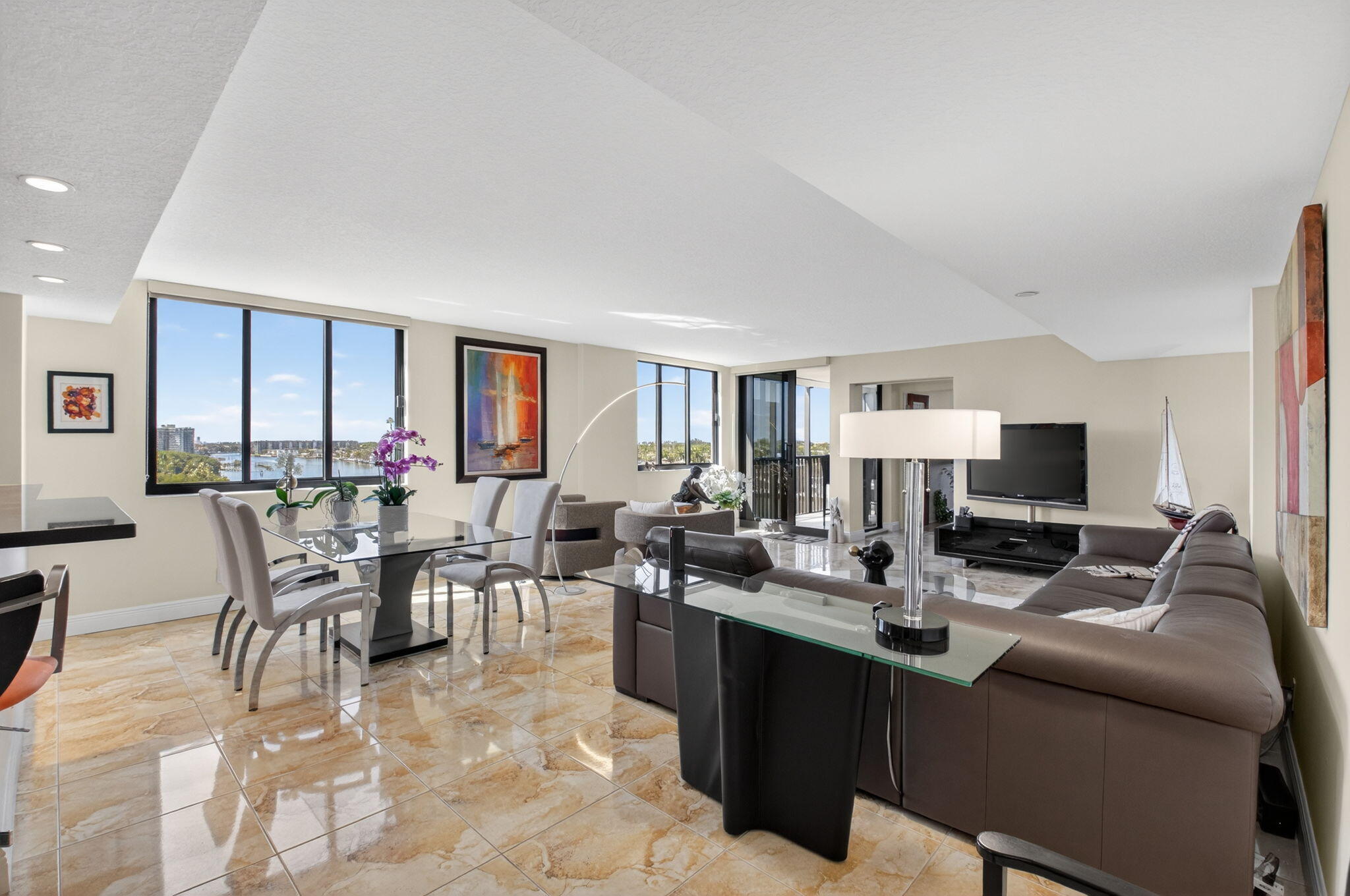 3420 S Ocean Boulevard 8z