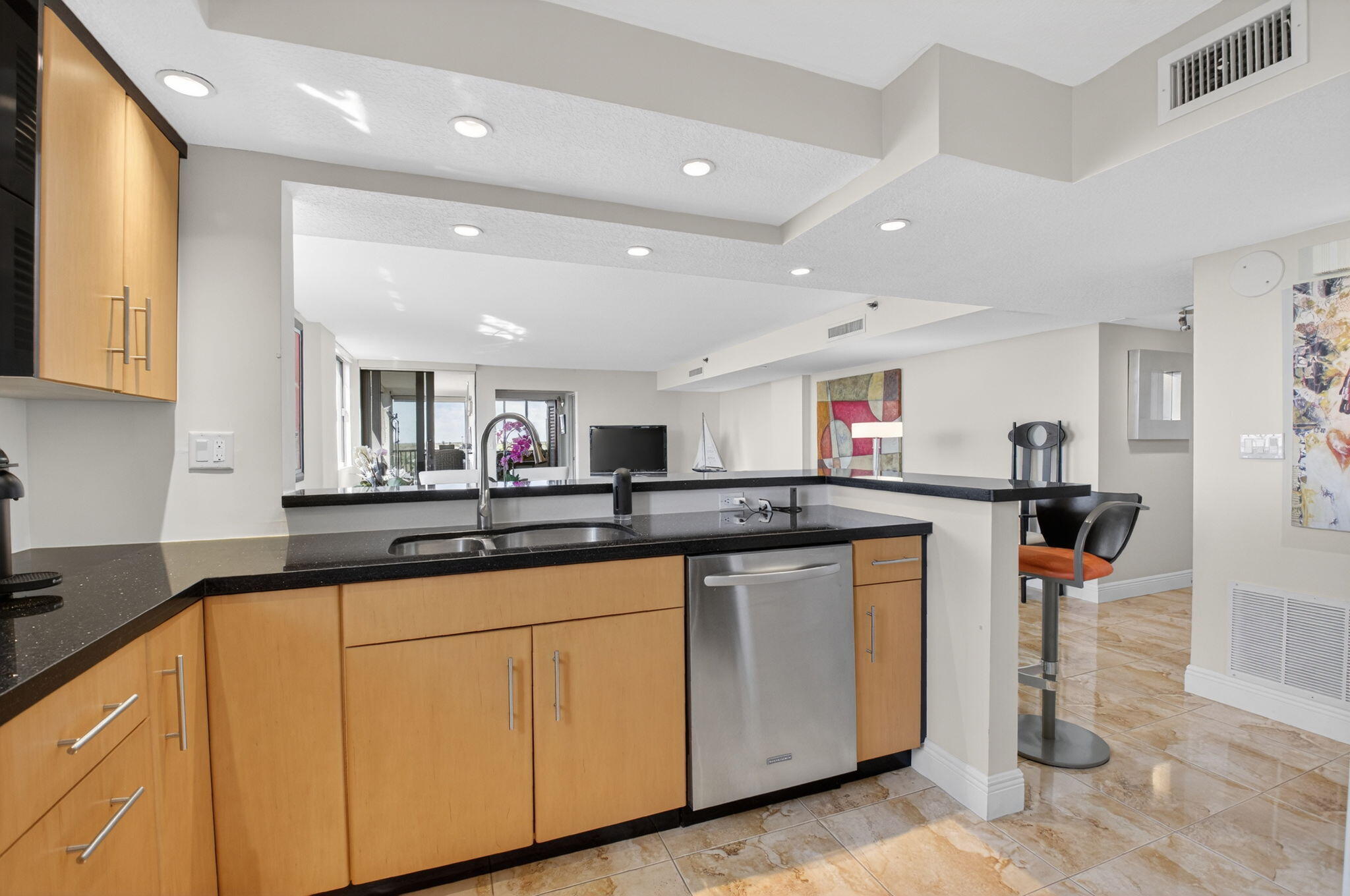 3420 S Ocean Boulevard 8z