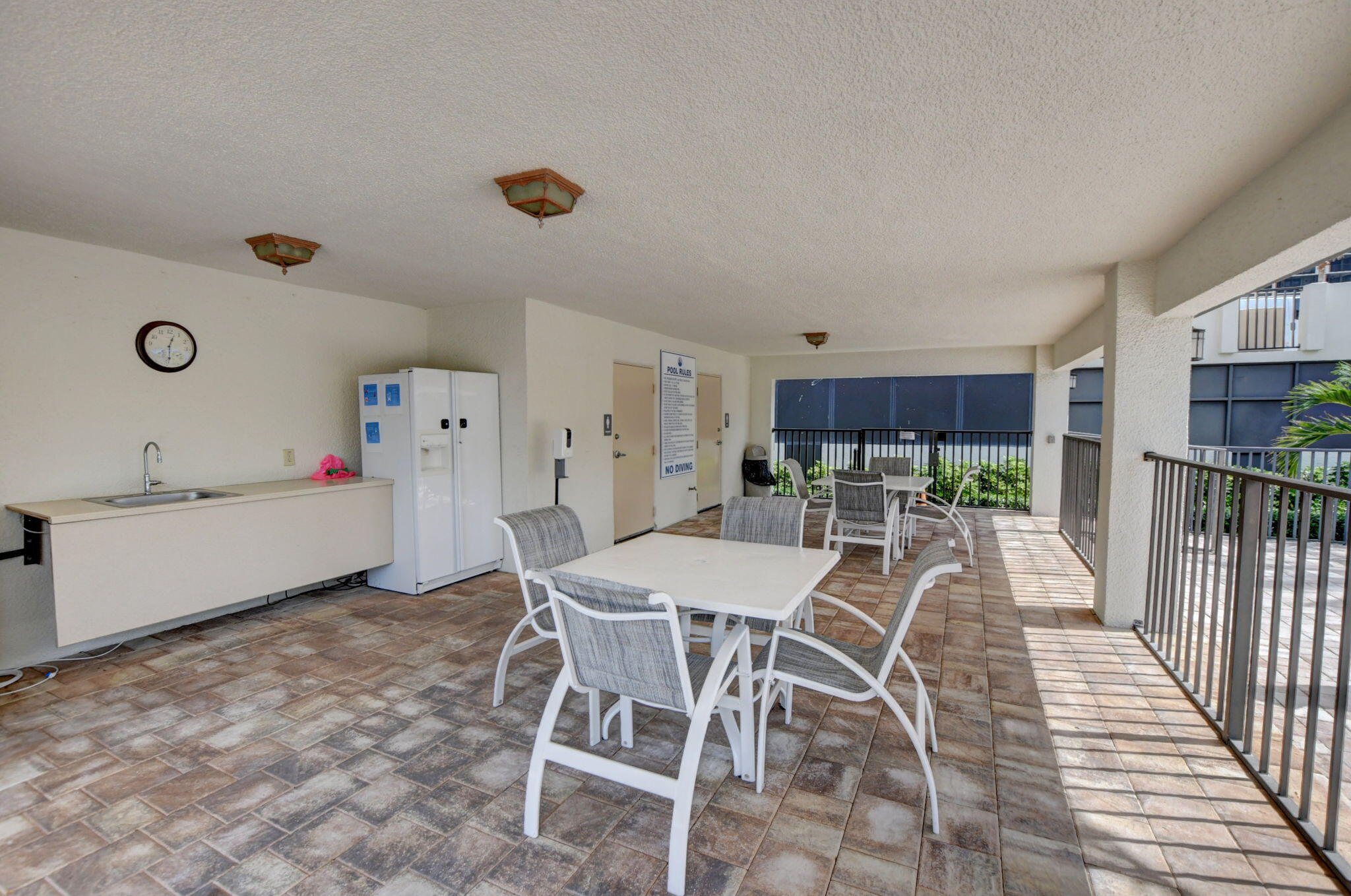 3420 S Ocean Boulevard 8z