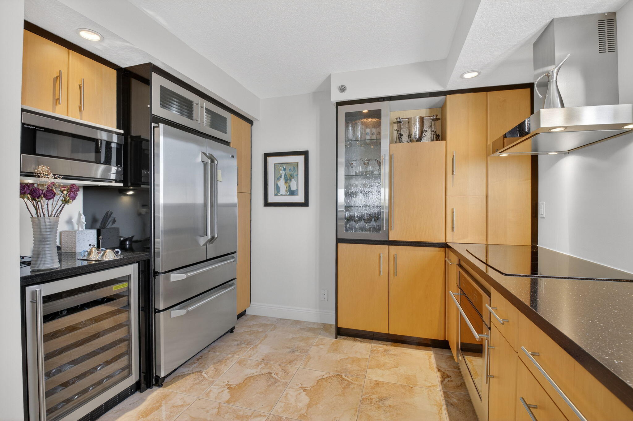 3420 S Ocean Boulevard 8z