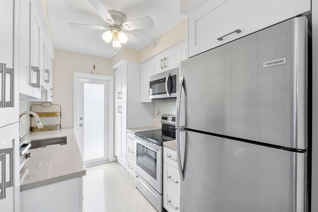 1221 Hillsboro Mile 43b