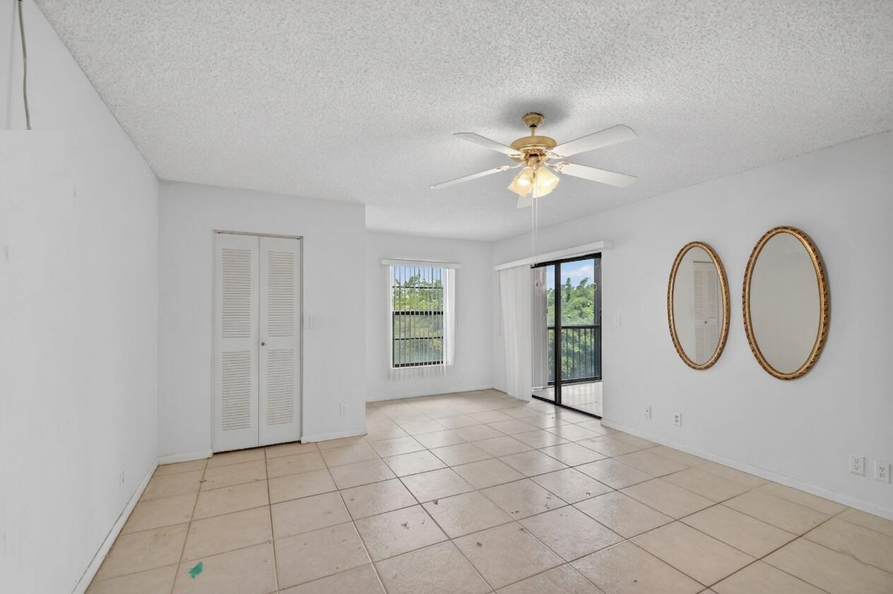 7076 Huntington Lane 503
