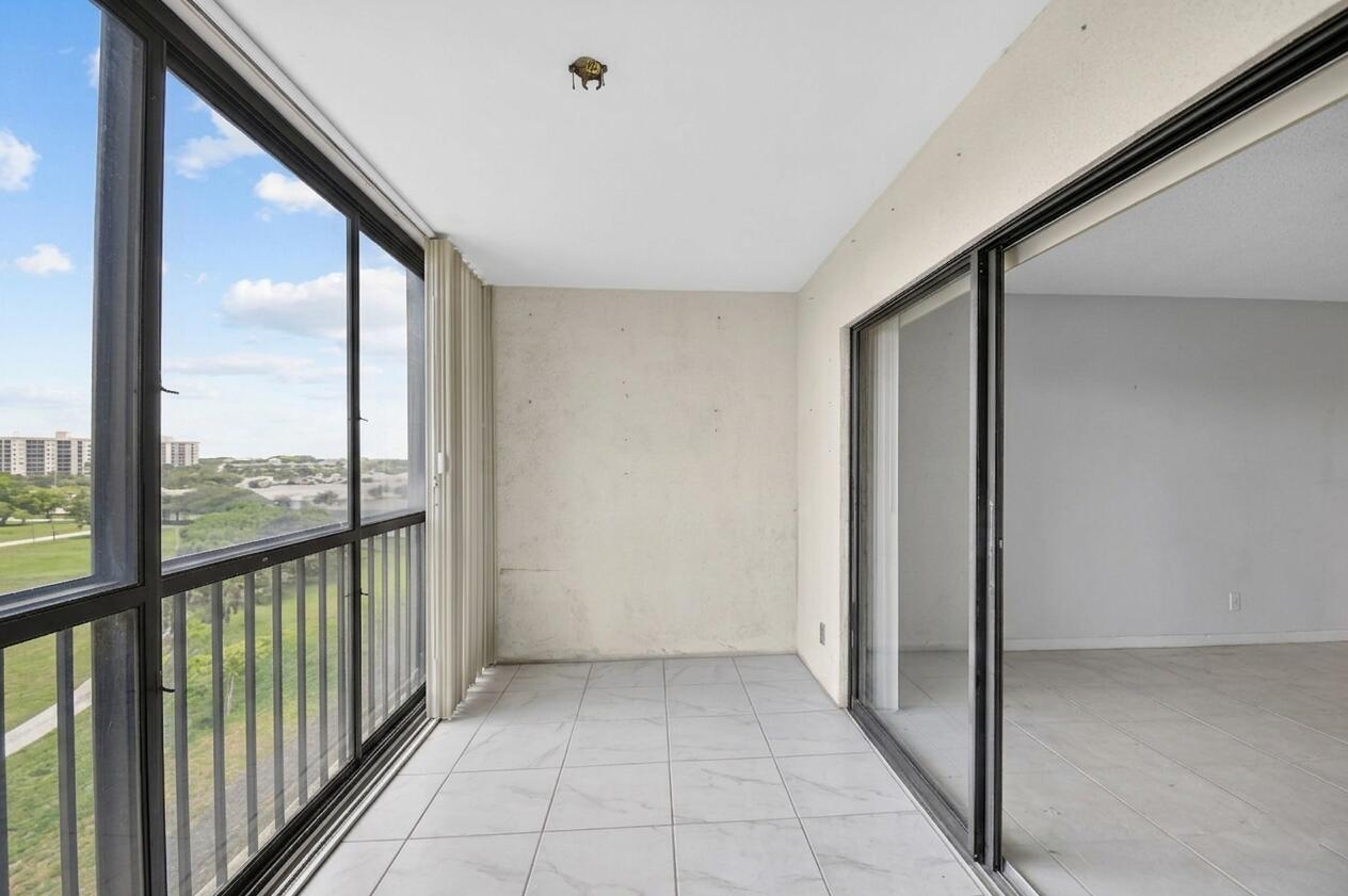 7076 Huntington Lane 503