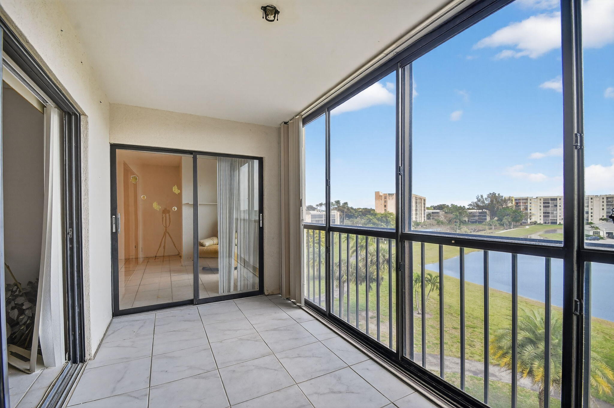 7076 Huntington Lane 503