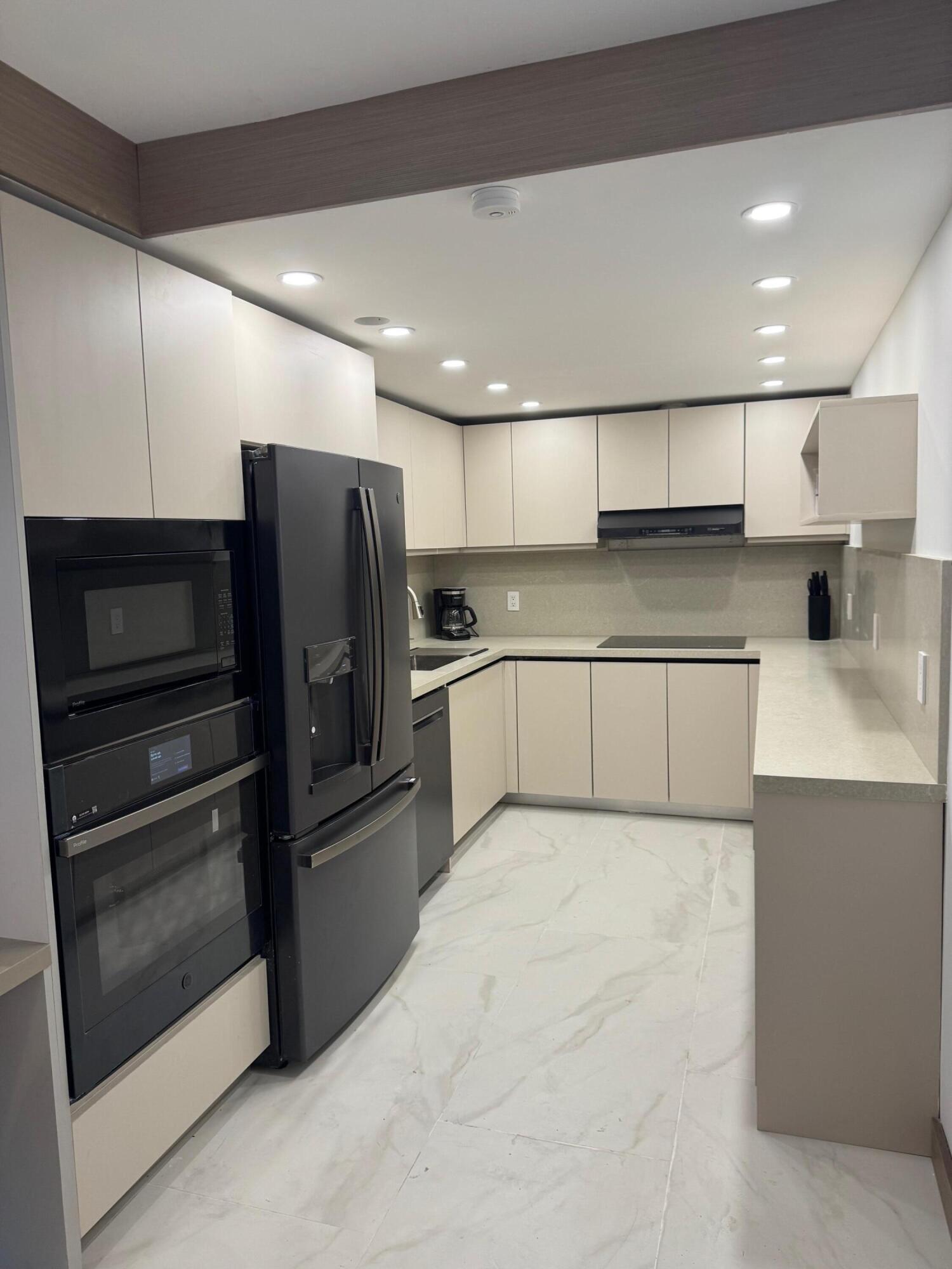 4511 S Ocean Boulevard 904