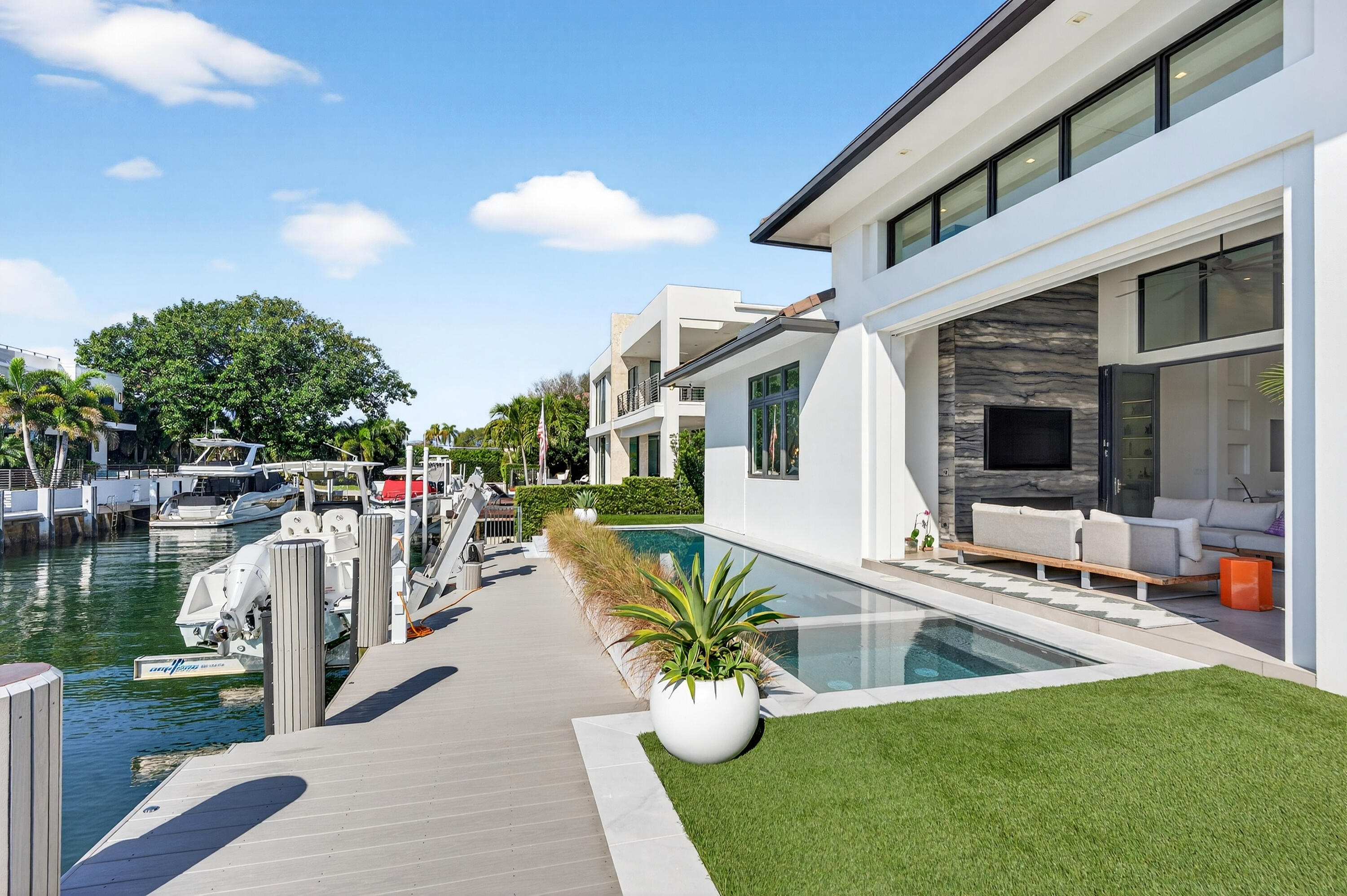 520 Golden Harbour Drive