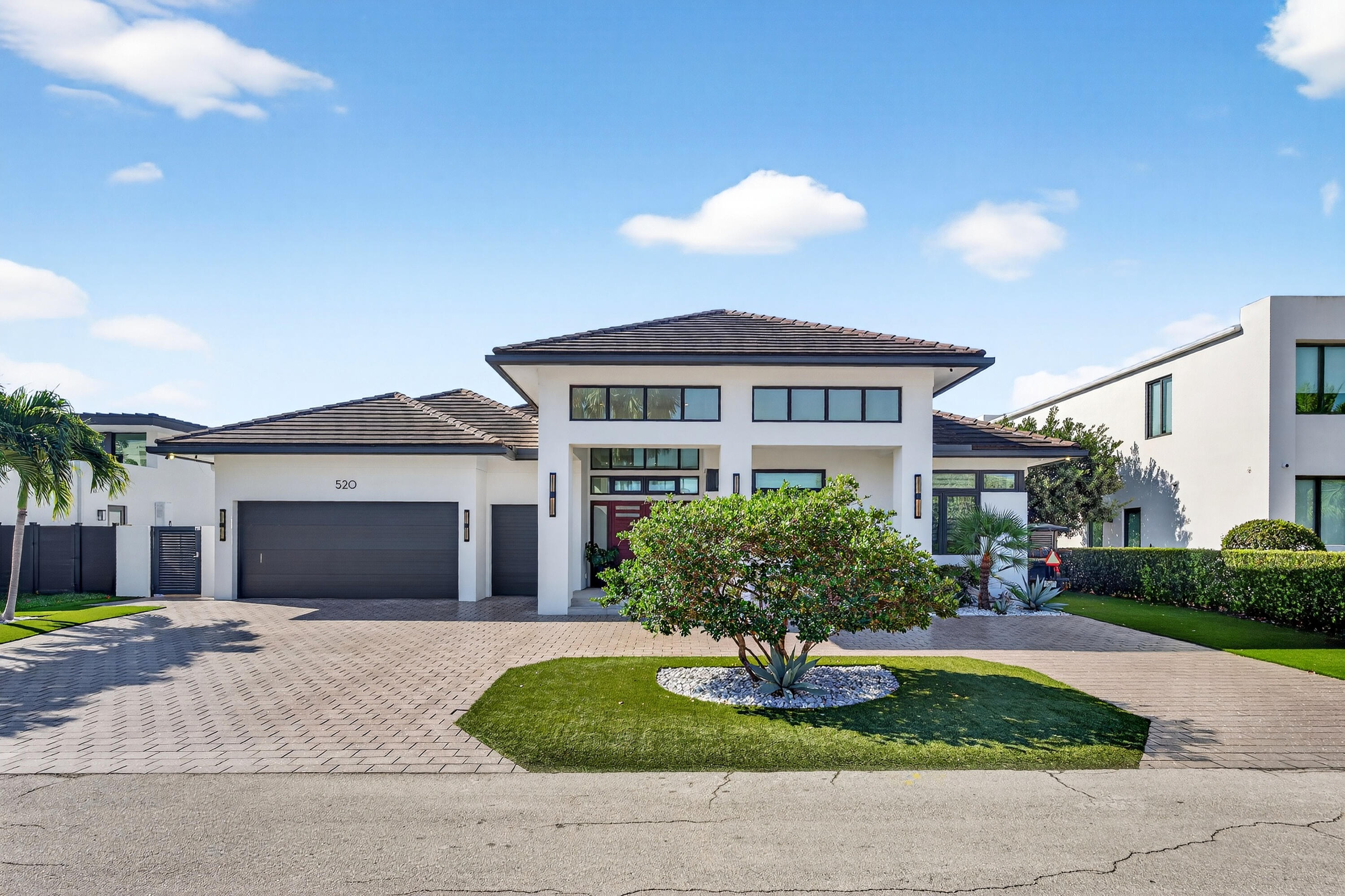 520 Golden Harbour Drive