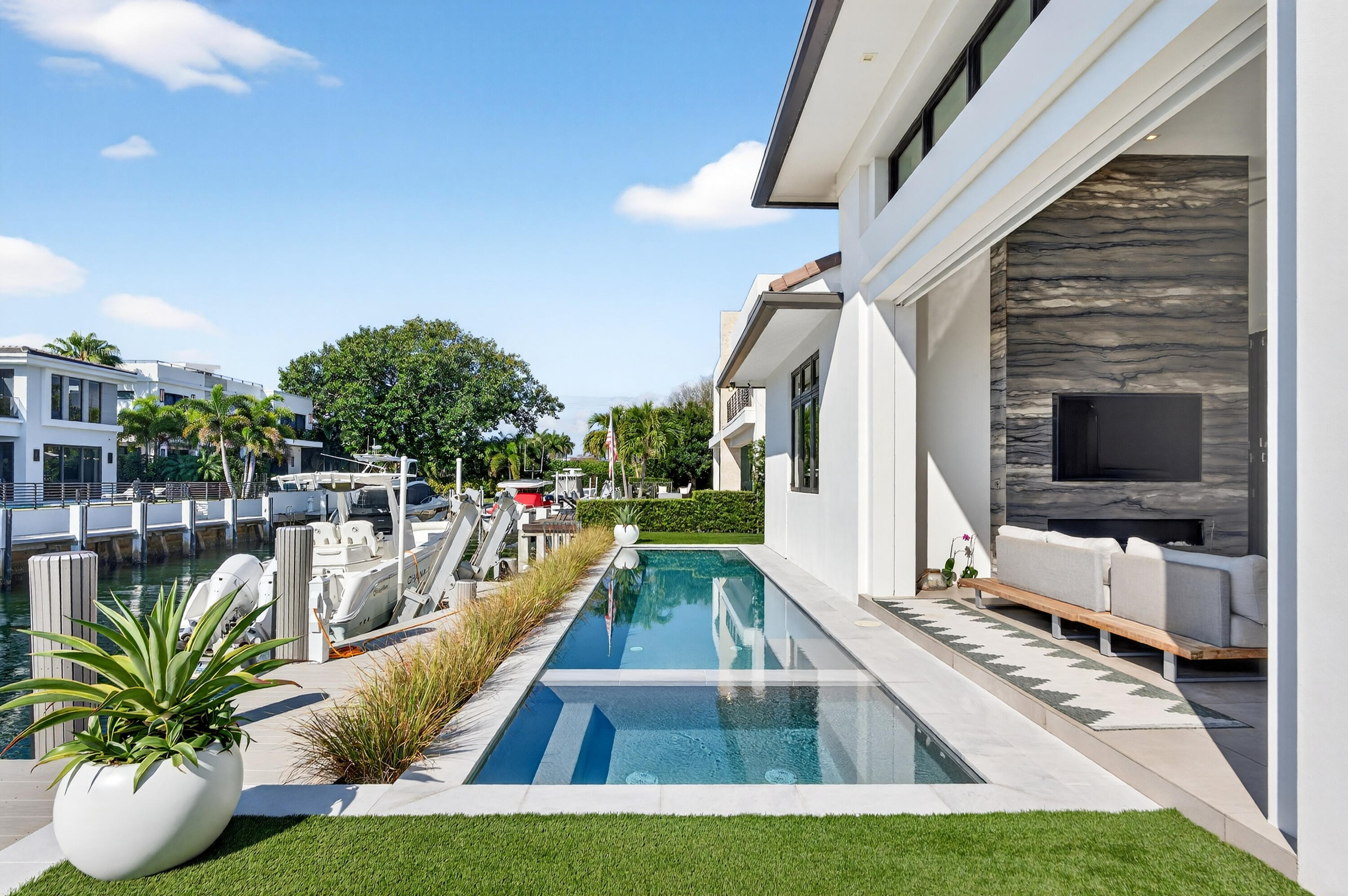 520 Golden Harbour Drive