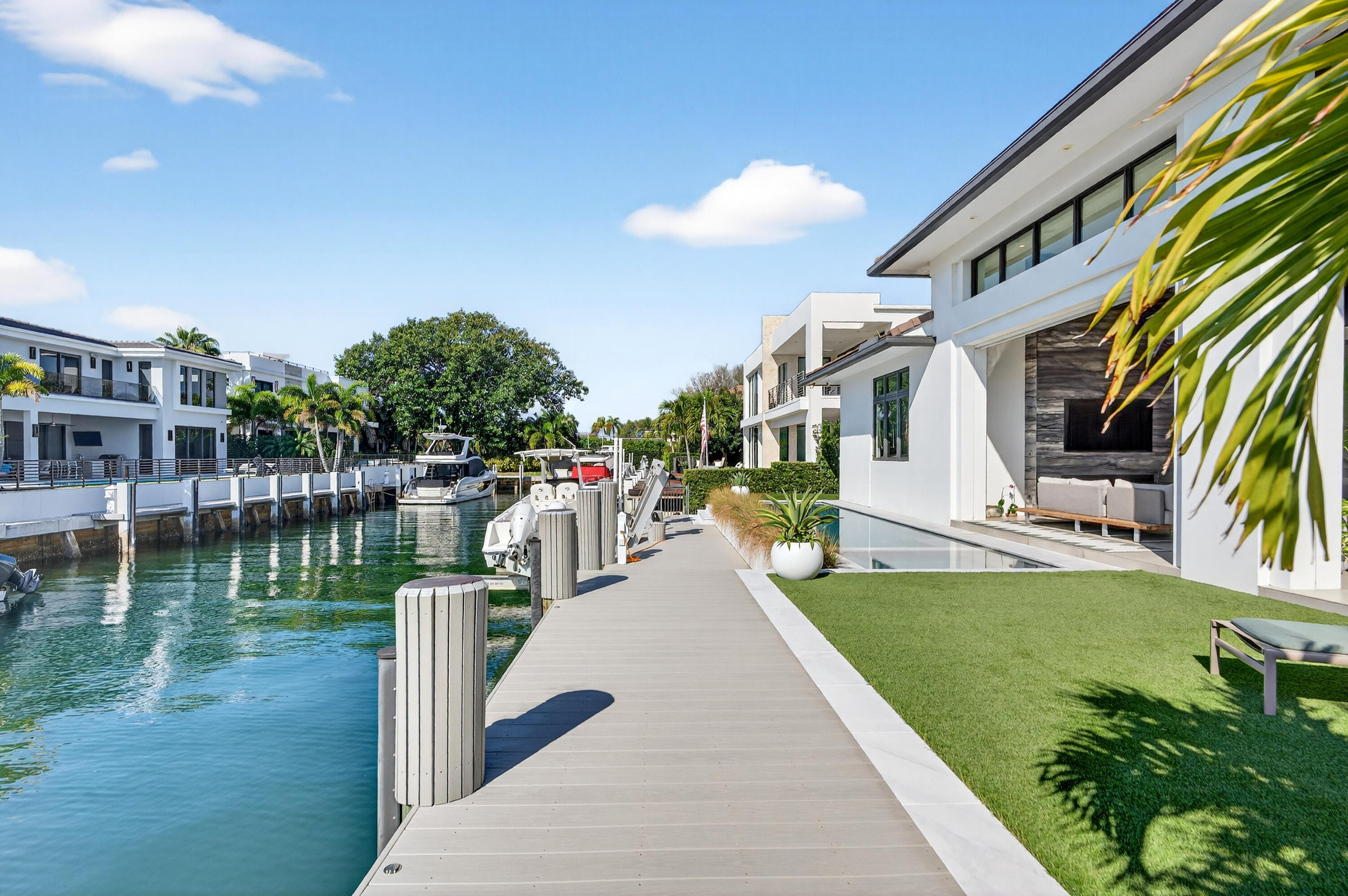 520 Golden Harbour Drive