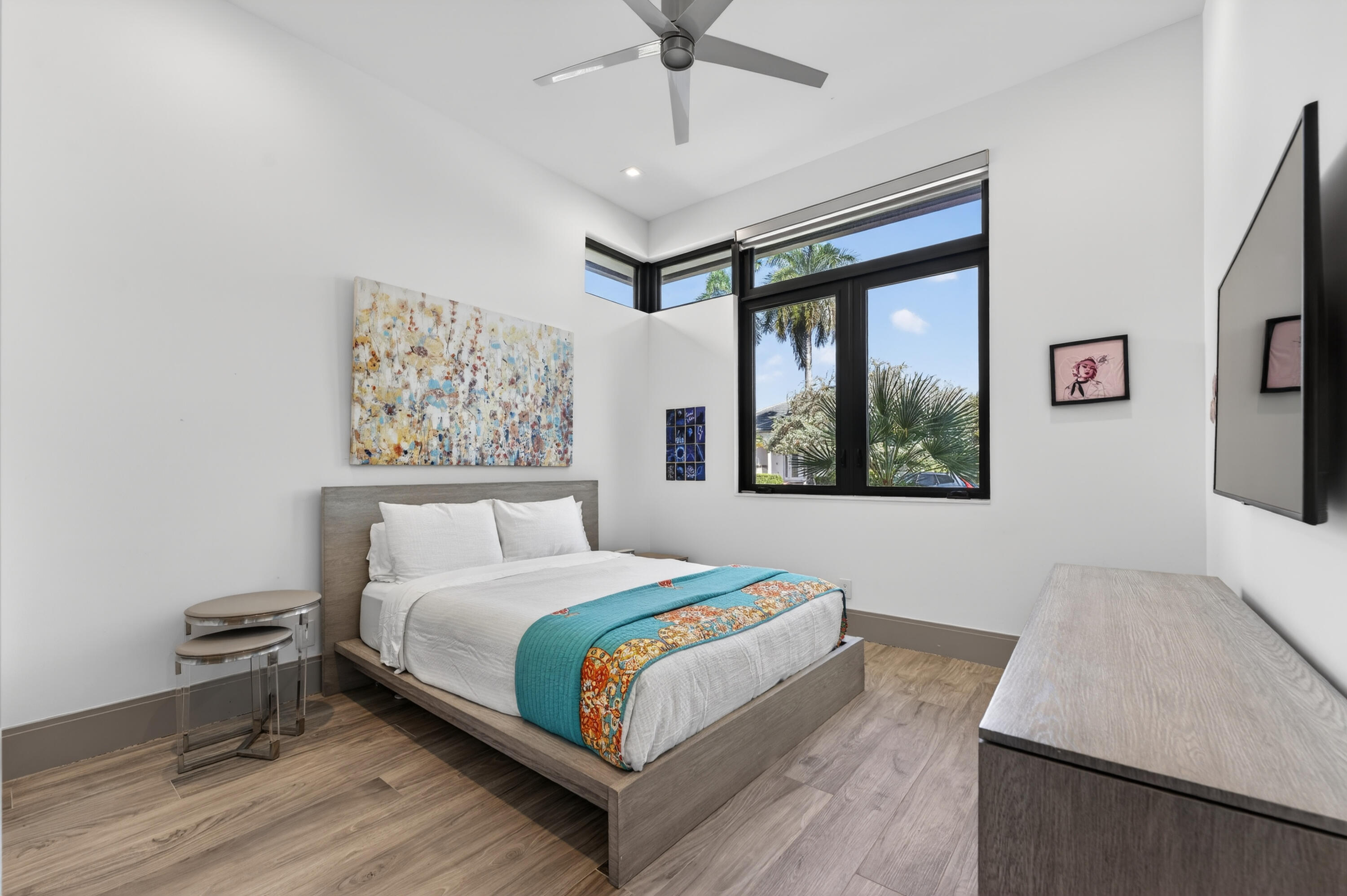 520 Golden Harbour Drive