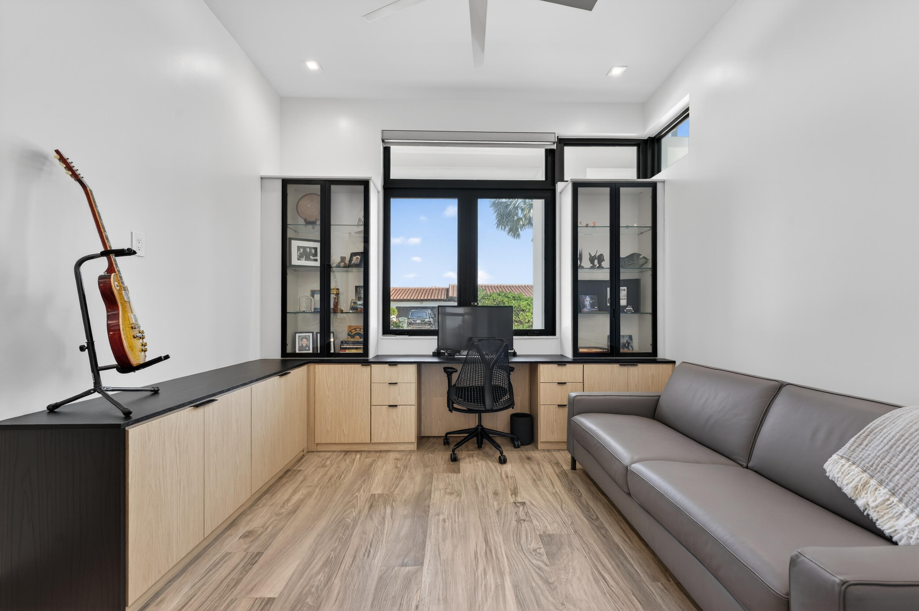 520 Golden Harbour Drive