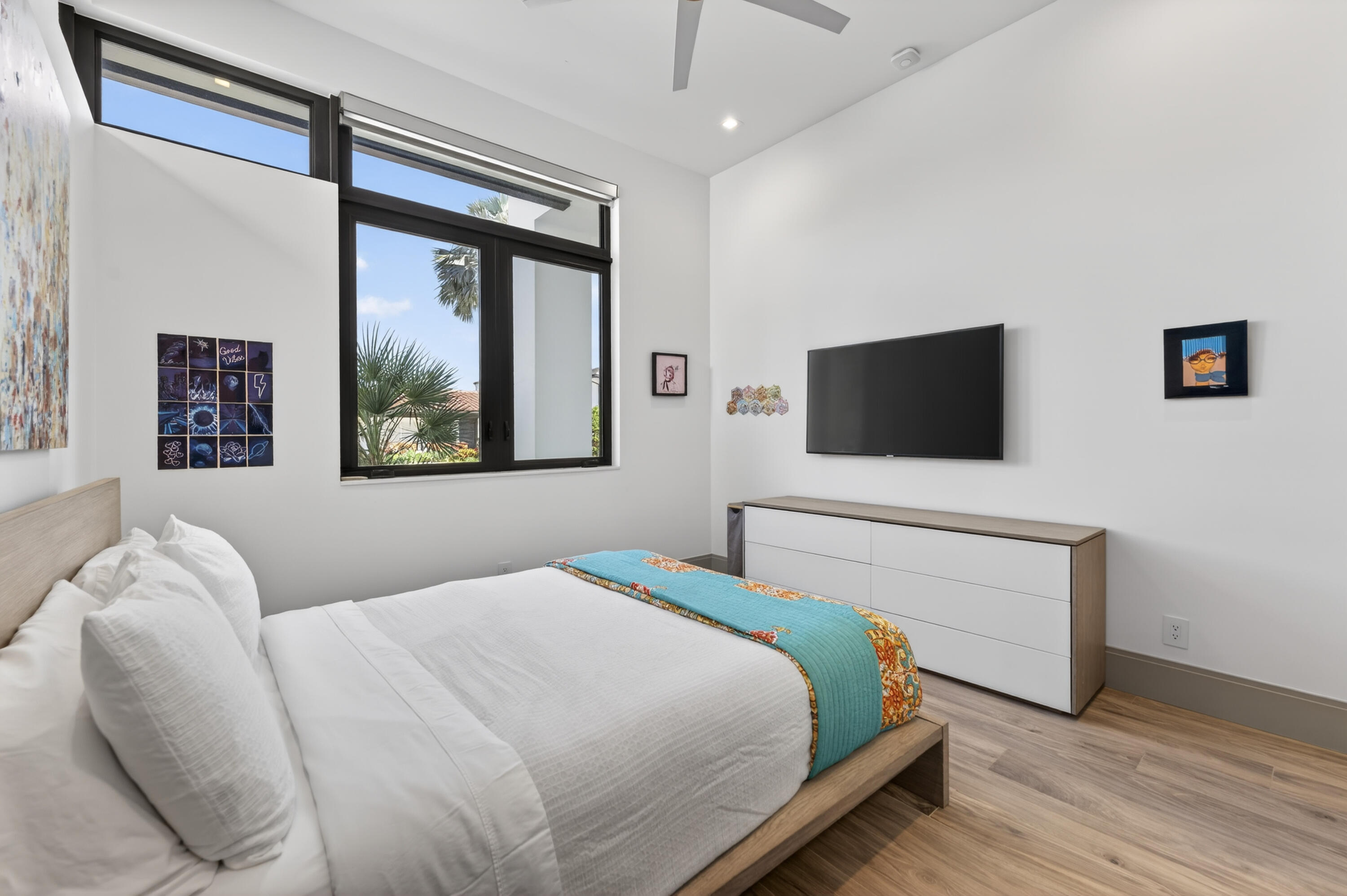 520 Golden Harbour Drive