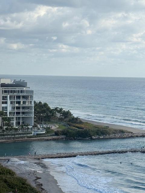 1180 S Ocean Boulevard 16 D