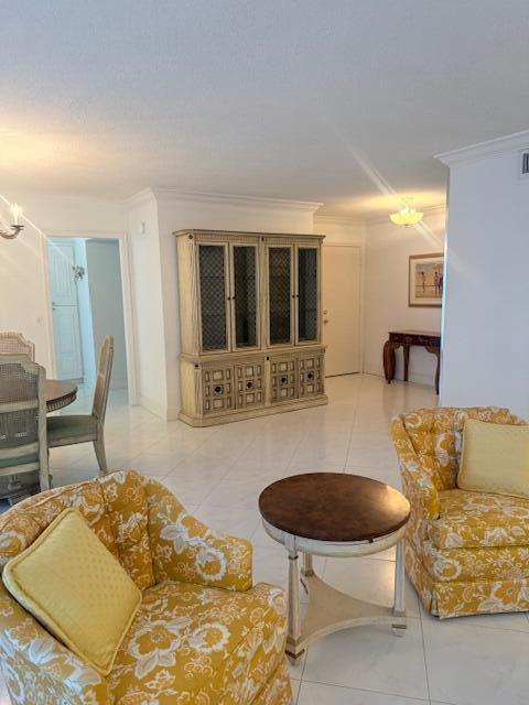 1180 S Ocean Boulevard 3e