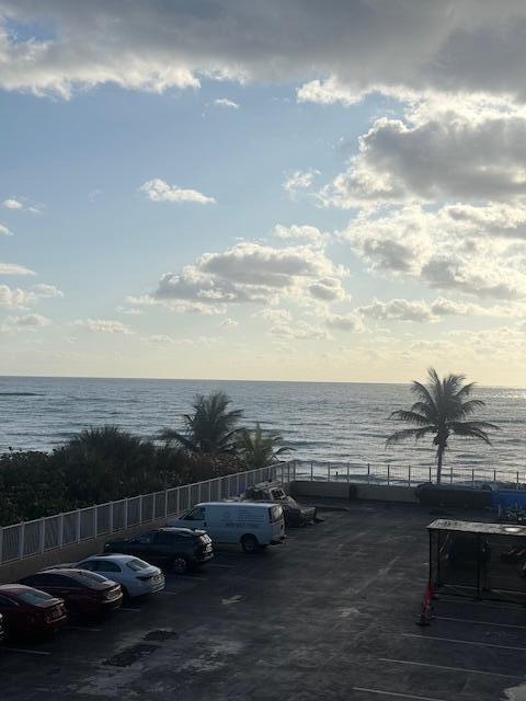 1180 S Ocean Boulevard 3e