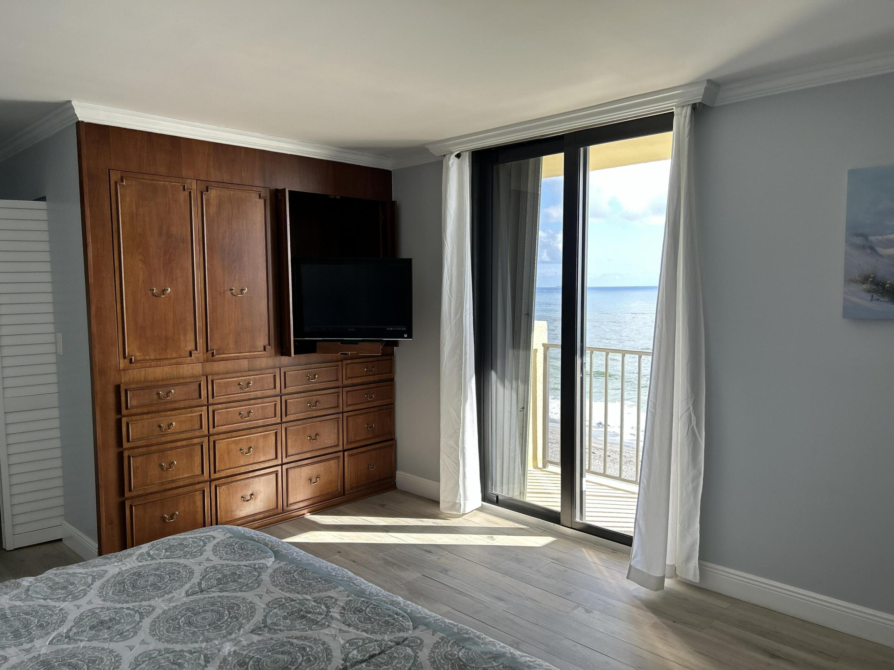 100 Ocean Trail Way 801