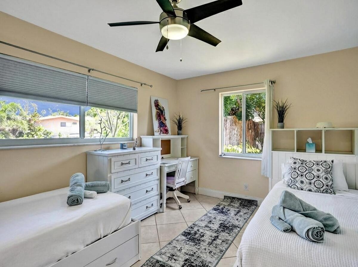 2099 NE 4th Court