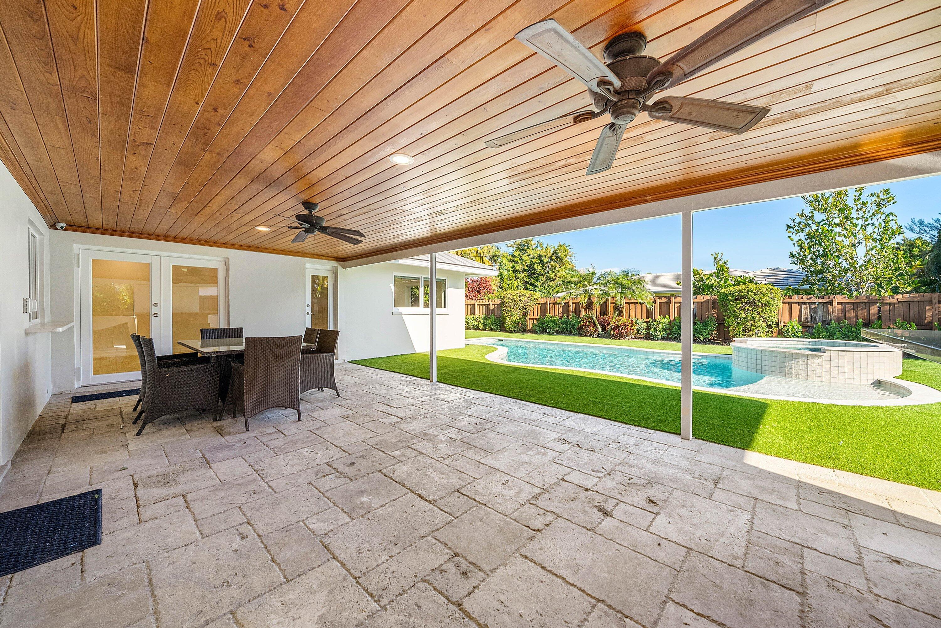 1061 NW 3rd Street
