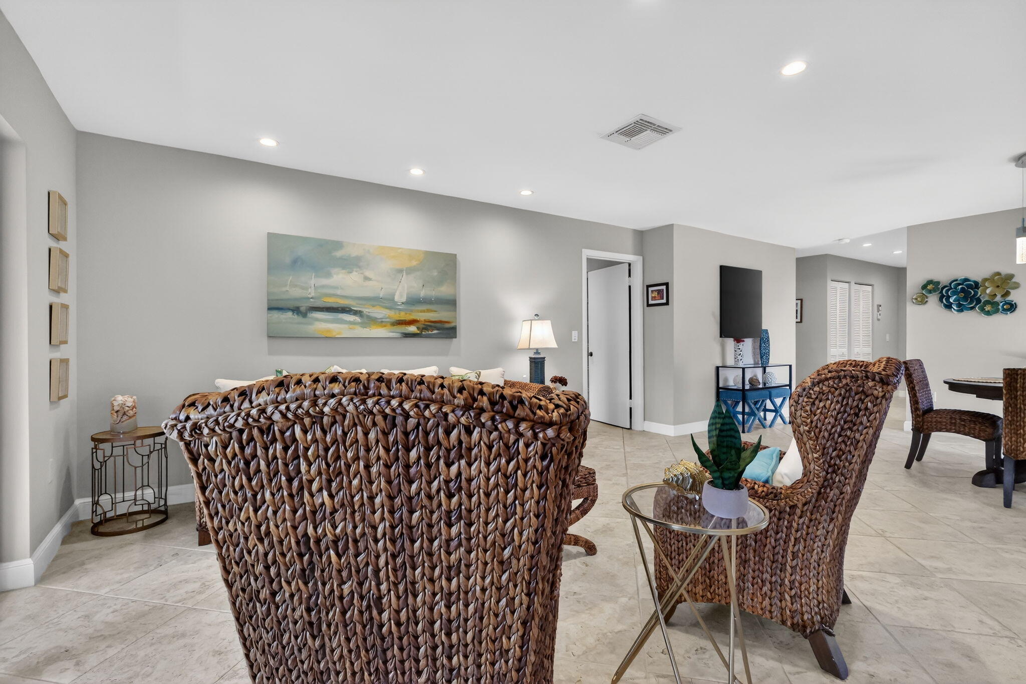 41 Stratford Lane W B