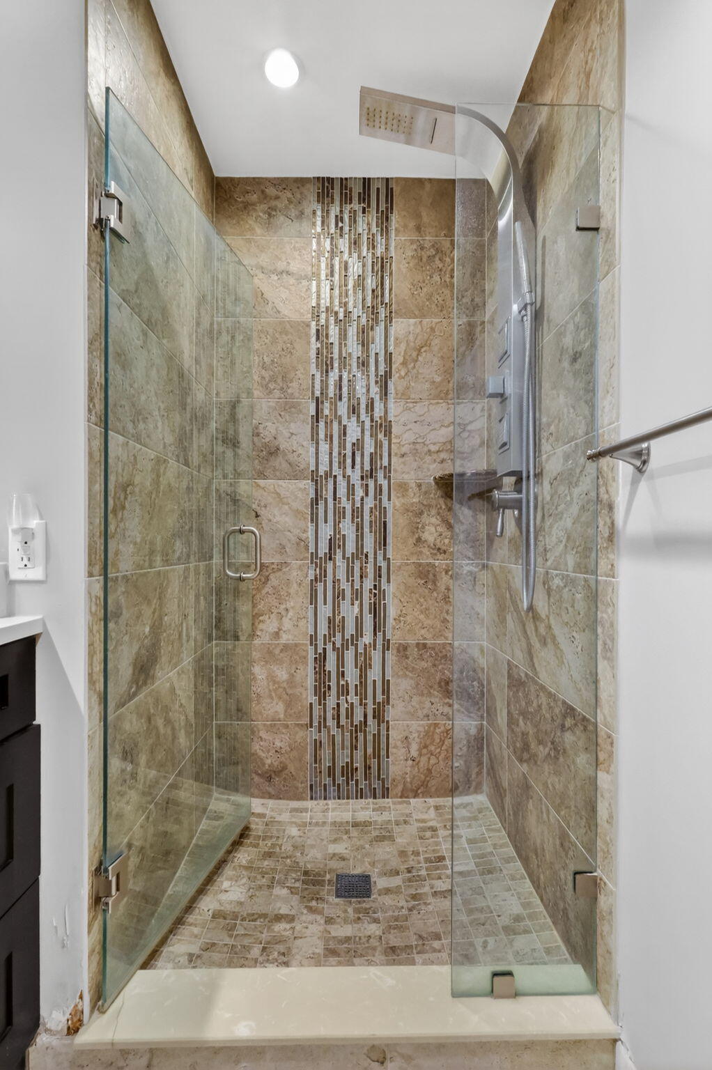 41 Stratford Lane W B