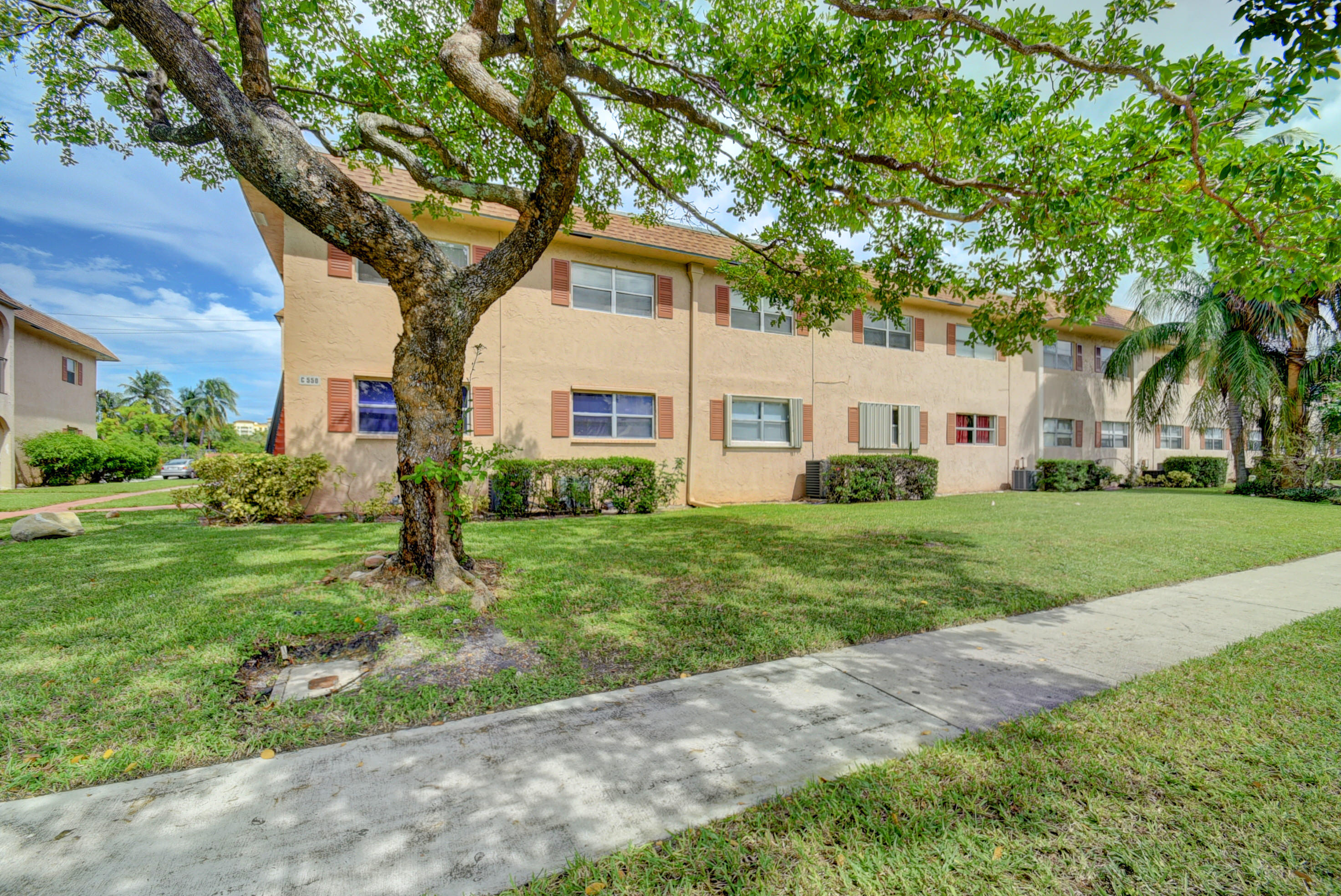 550 SW 2nd Avenue 125