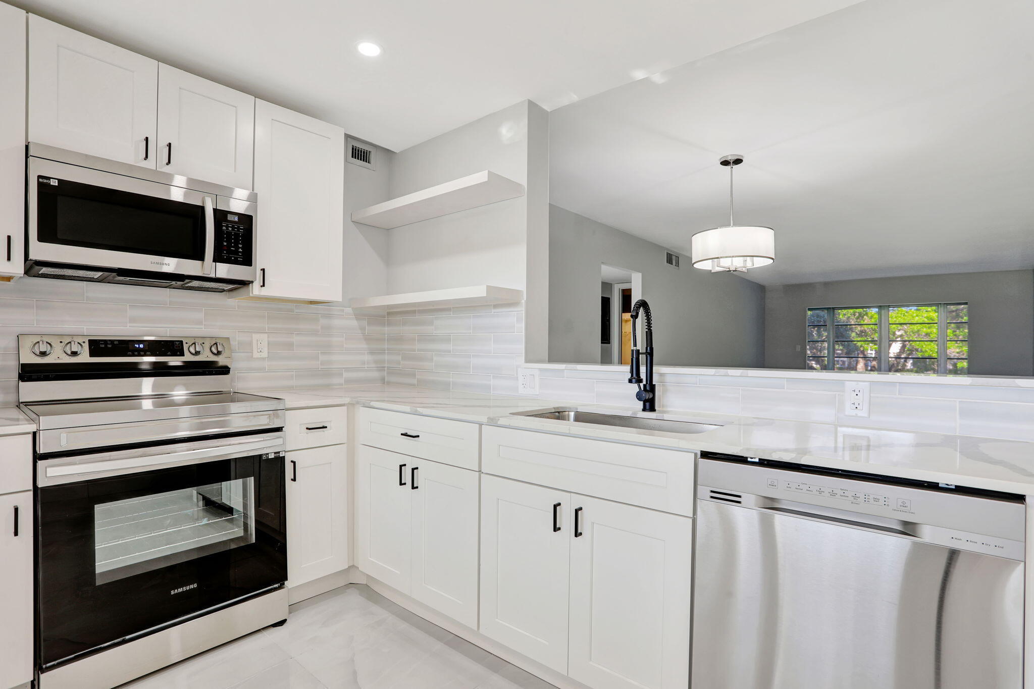 2202 Lucaya Bend G2