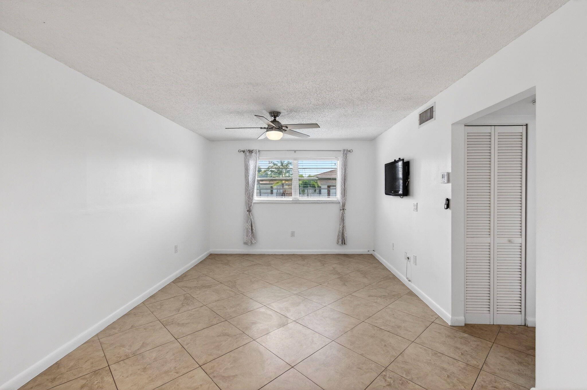 600 SW 2nd Avenue 240
