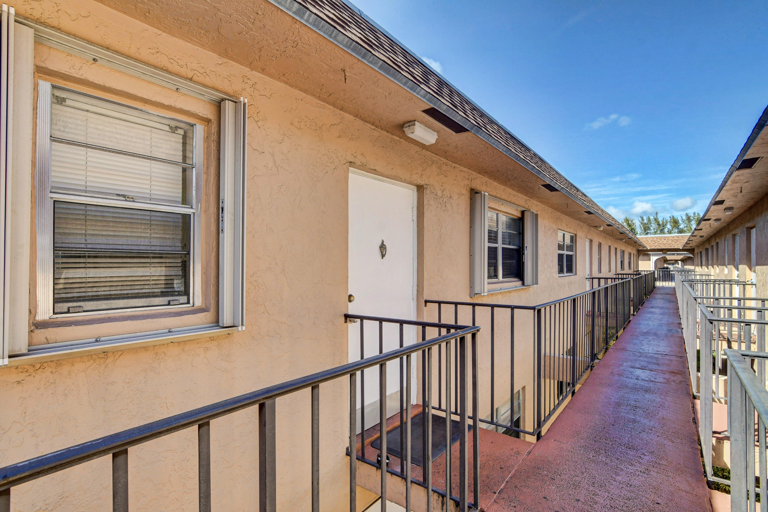 600 SW 2nd Avenue 240