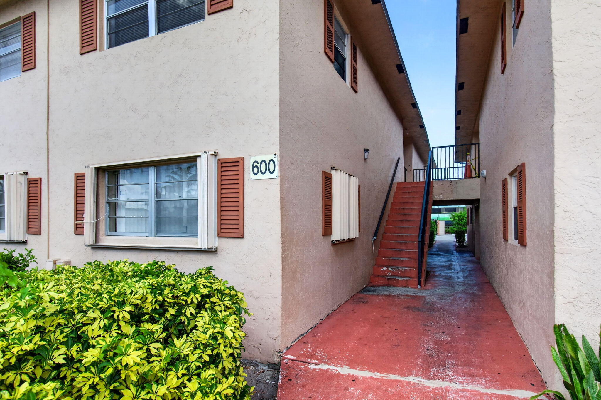 600 SW 2nd Avenue 240