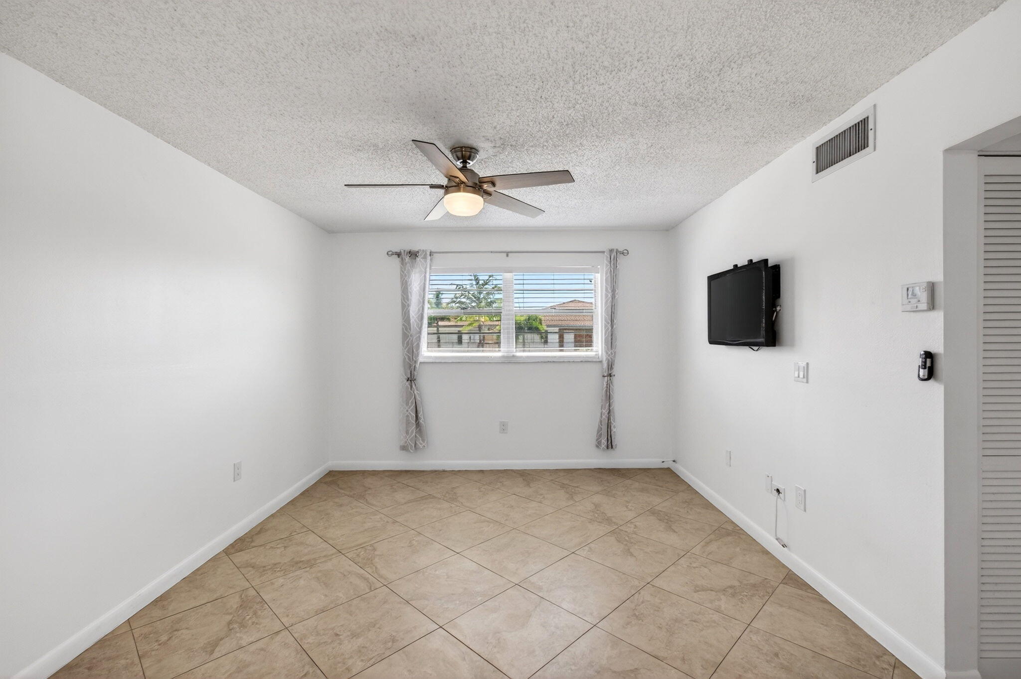 600 SW 2nd Avenue 240