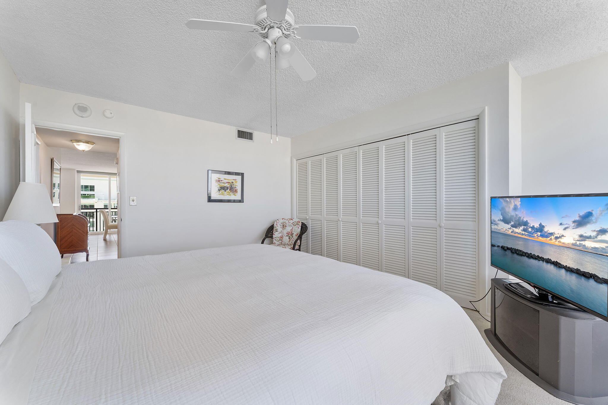 2000 S Ocean Boulevard 10h