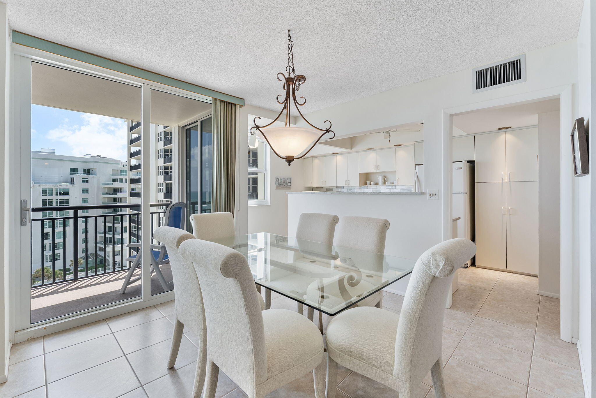 2000 S Ocean Boulevard 10h