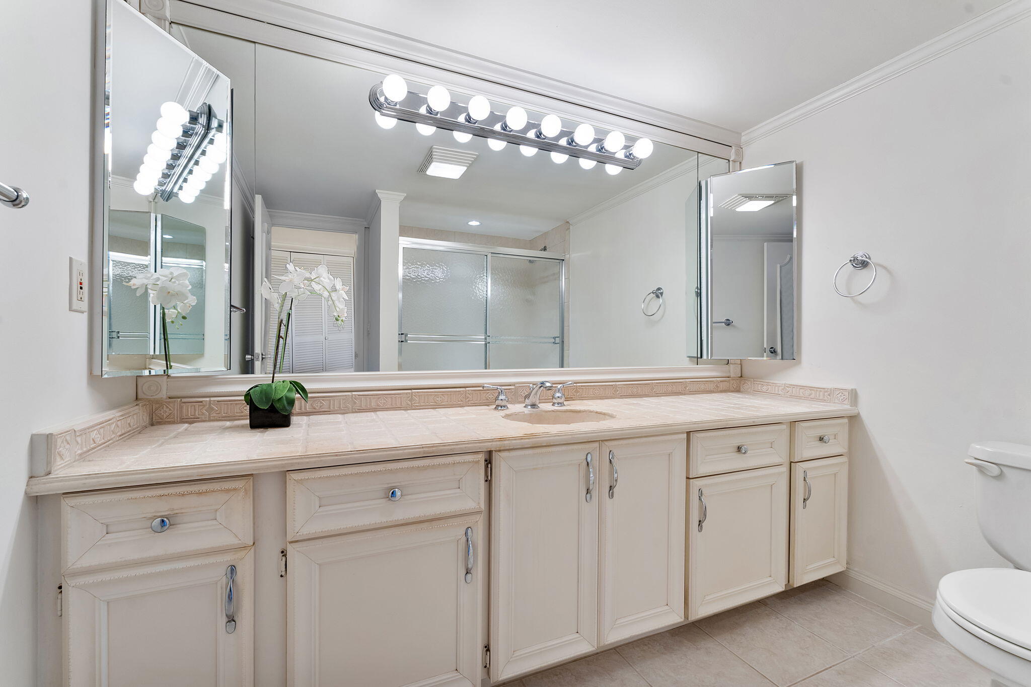 2000 S Ocean Boulevard 10h