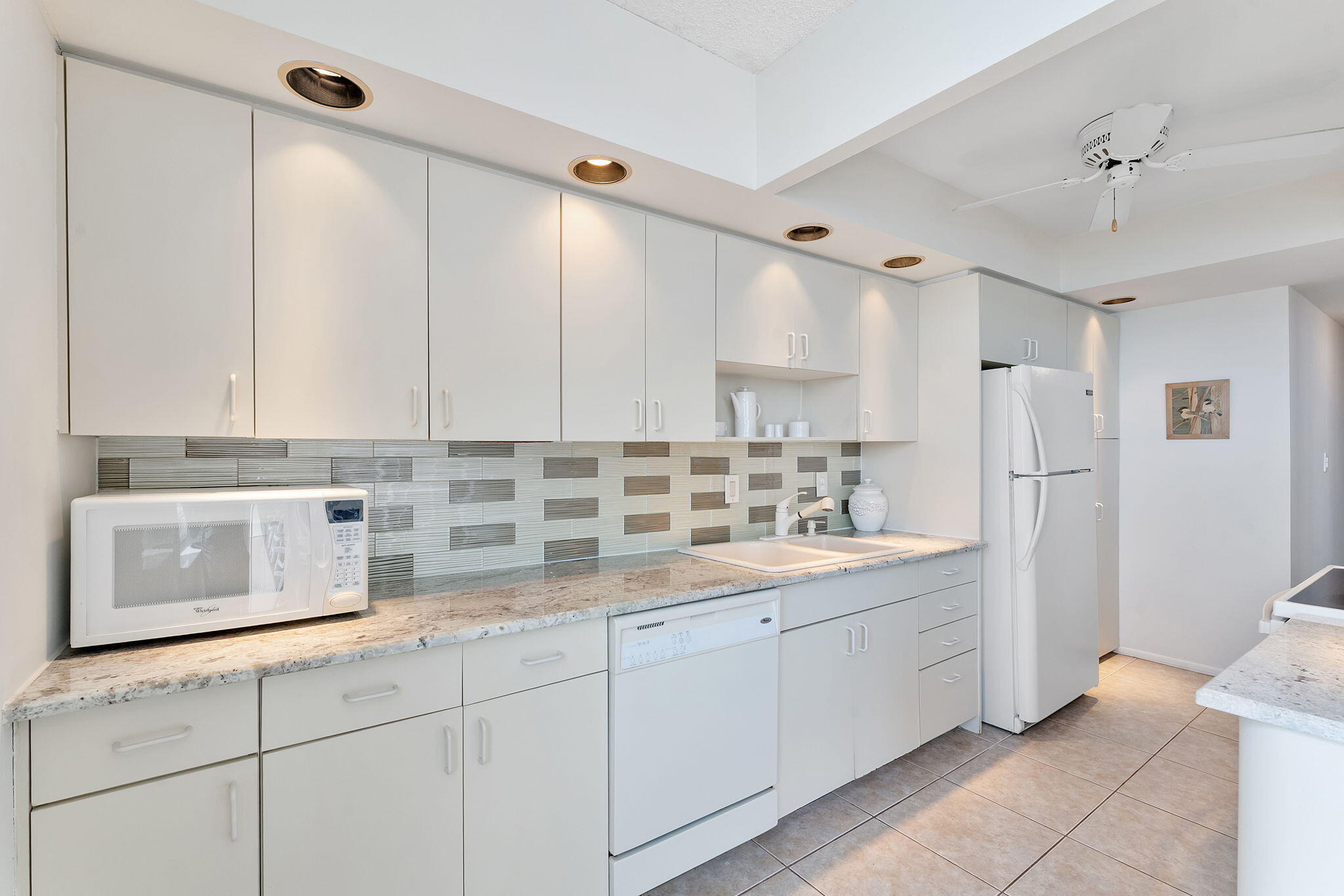 2000 S Ocean Boulevard 10h