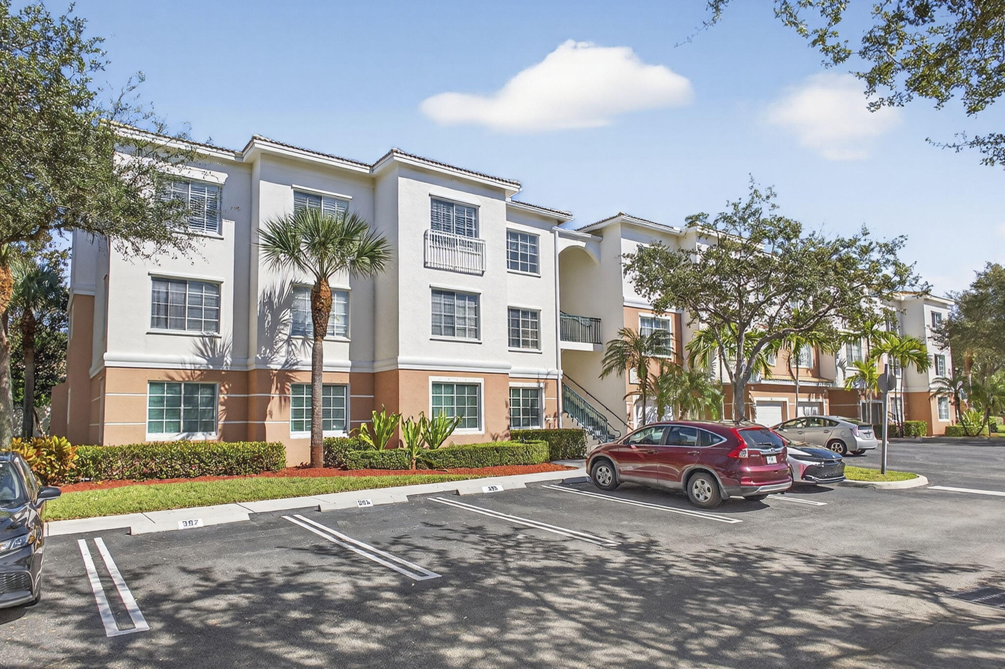 5301 Myrtlewood Circle E