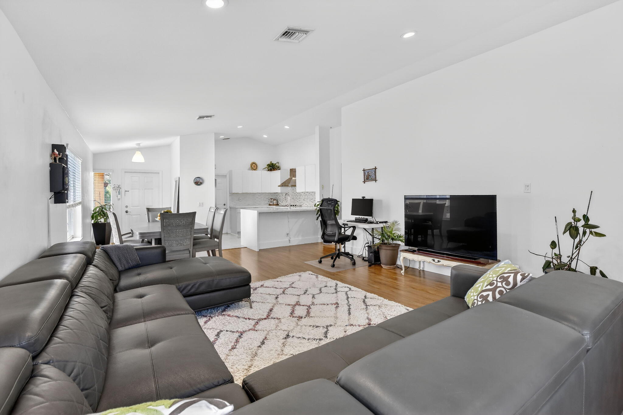 1441 Majesty Terrace