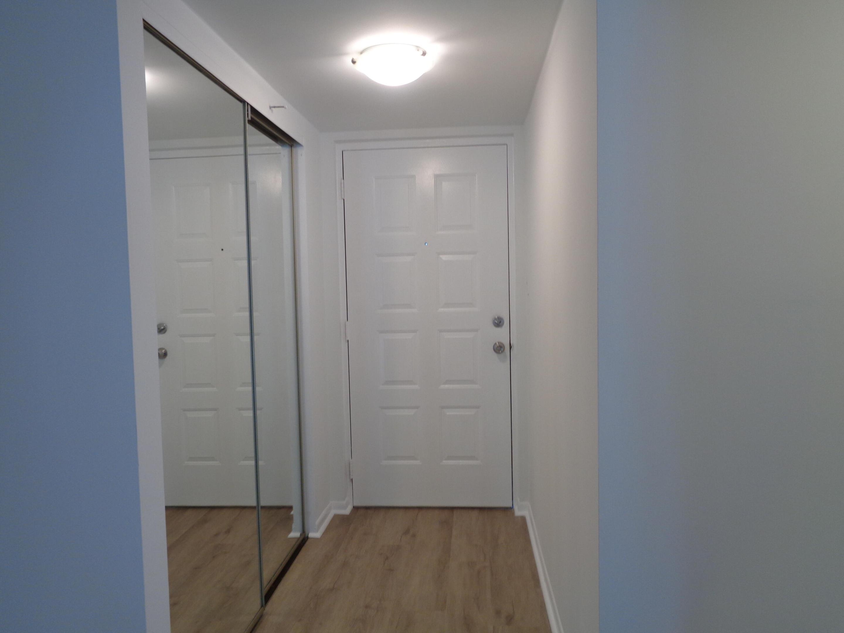 950 Lavers Circle F404