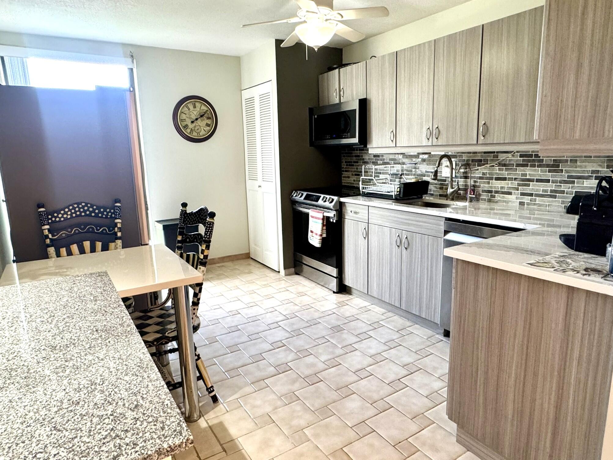 1629 Riverview Road 221