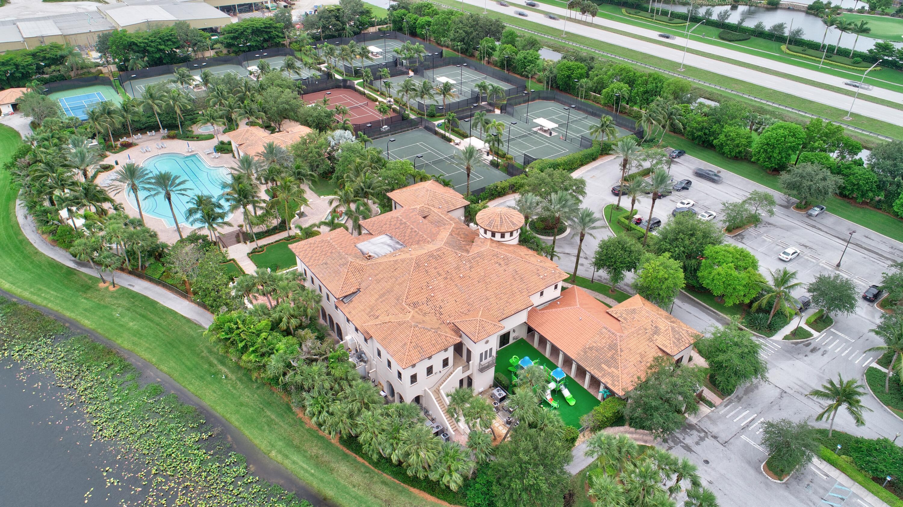 17921 Villa Club Way