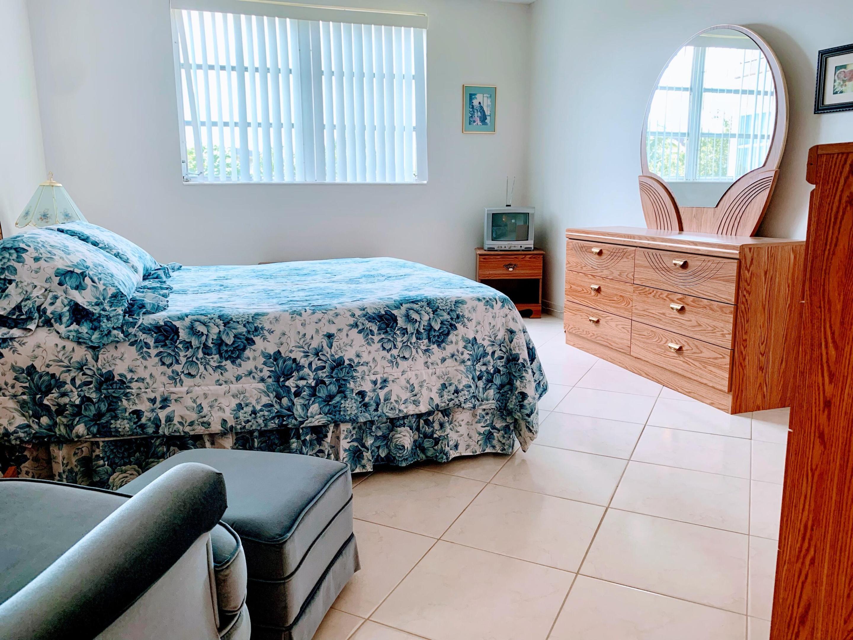 2800 NW 47th Terrace
