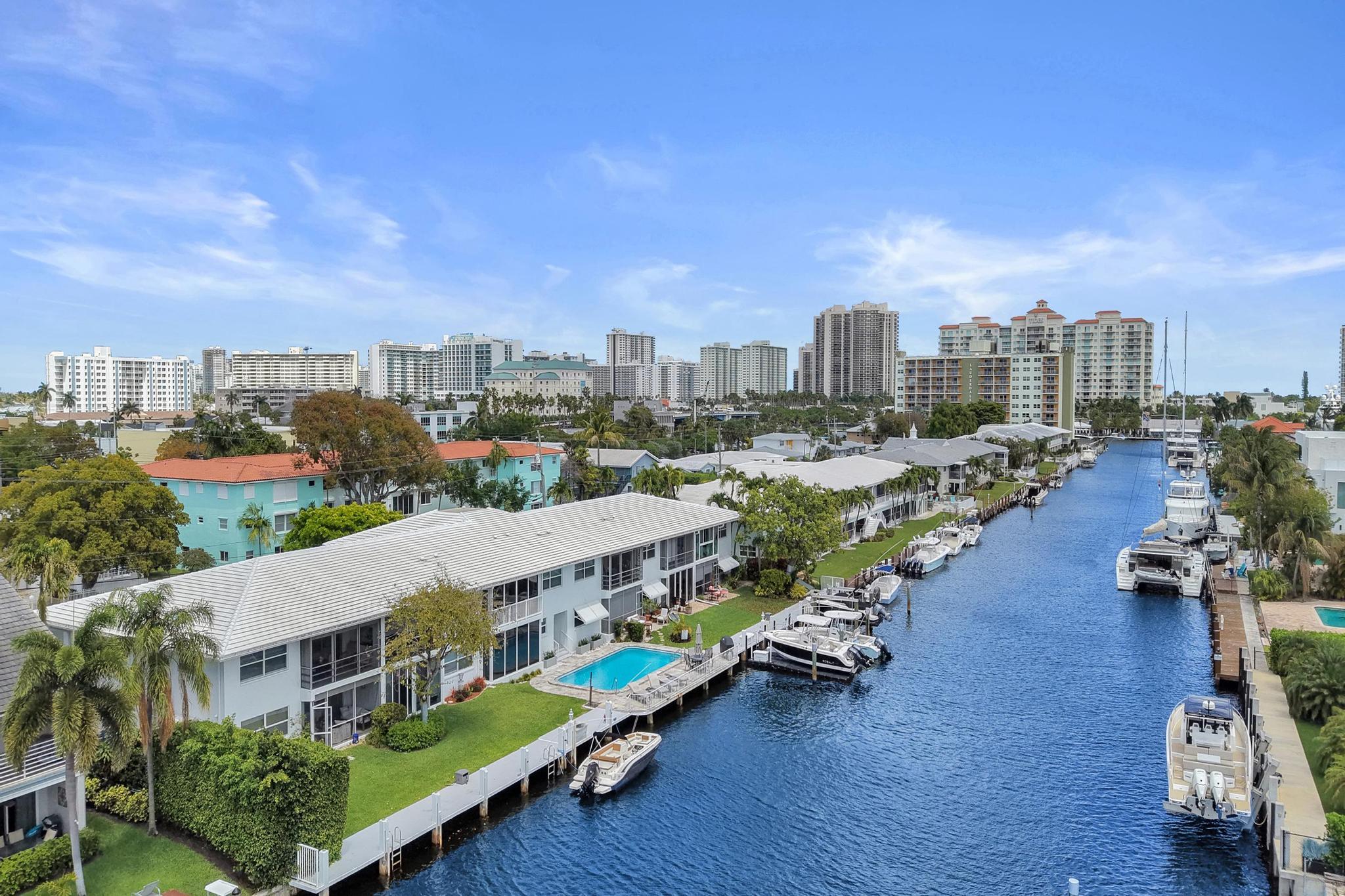 2820 NE 30th Street Apt 2