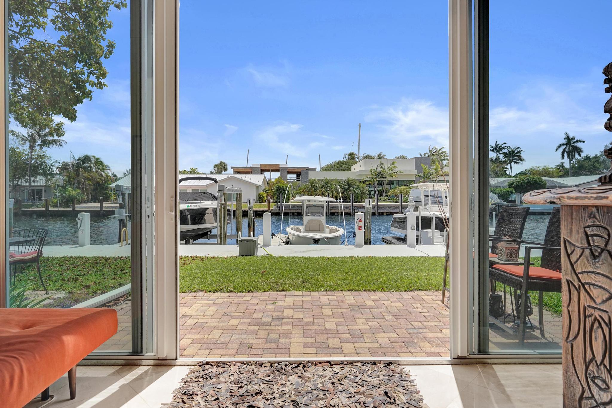 2820 NE 30th Street Apt 2