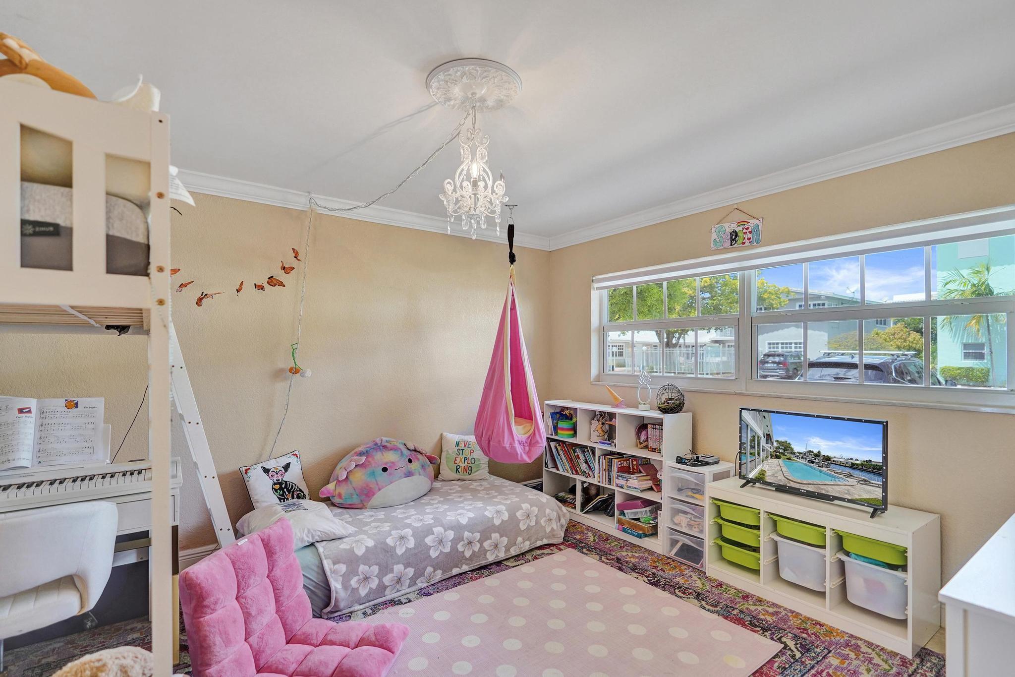 2820 NE 30th Street Apt 2