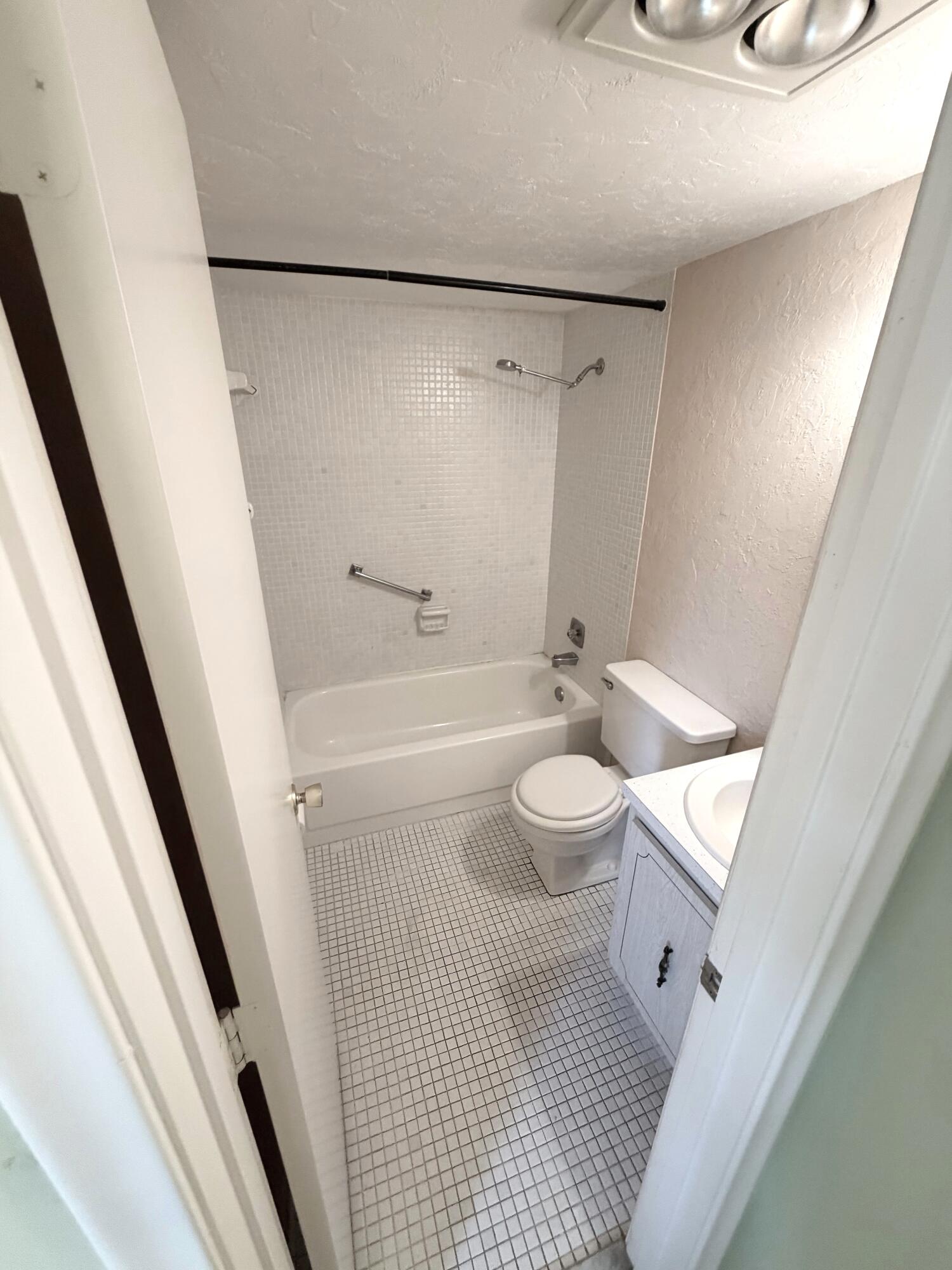 1141 Violet Terrace 101