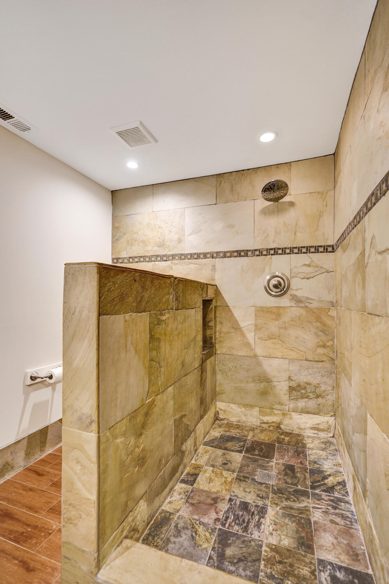 1140 Boxwood Drive 102