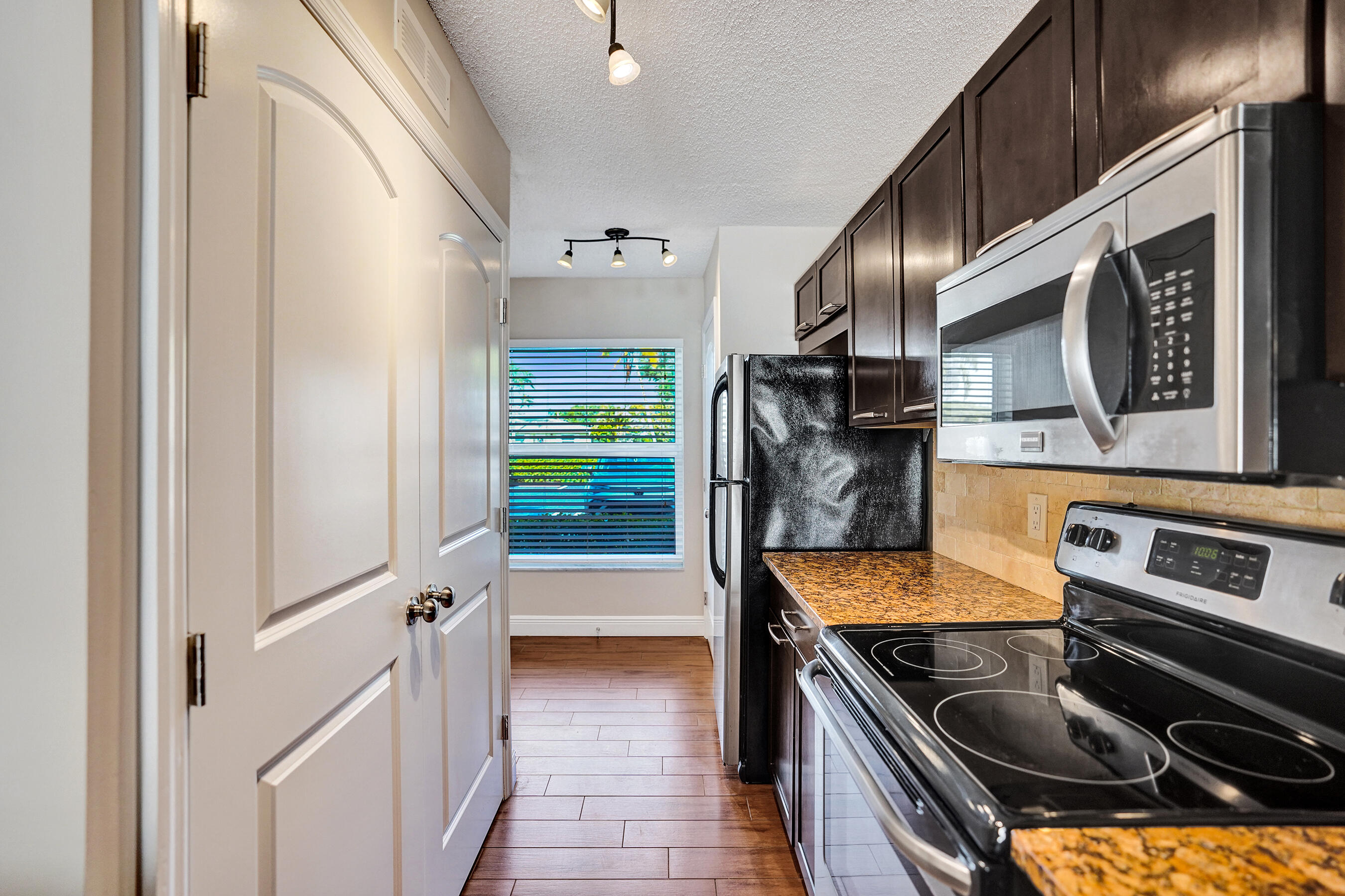 1140 Boxwood Drive 102