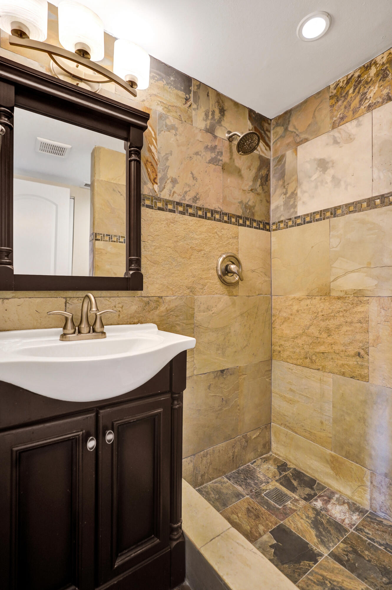 1140 Boxwood Drive 102