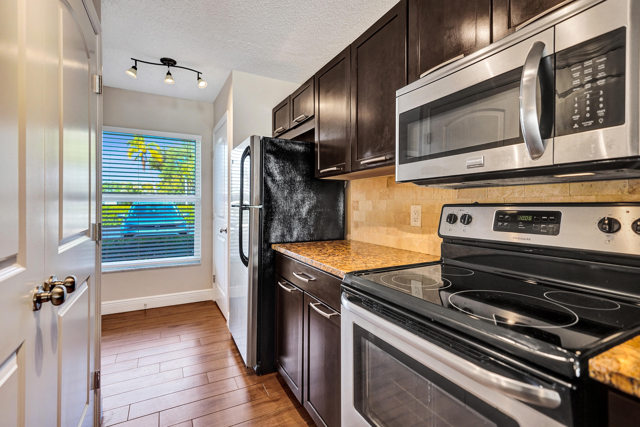 1140 Boxwood Drive 102