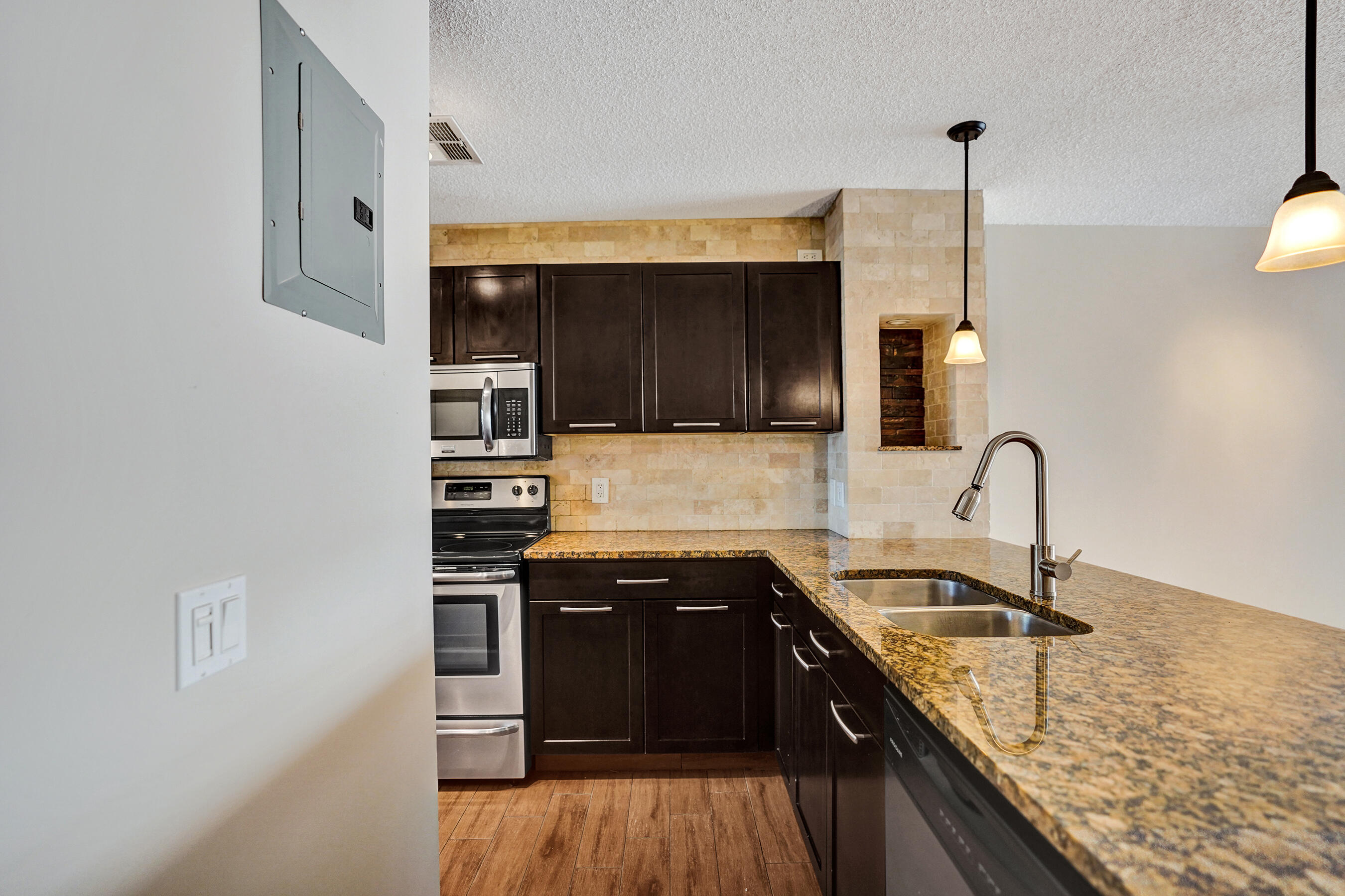 1140 Boxwood Drive 102