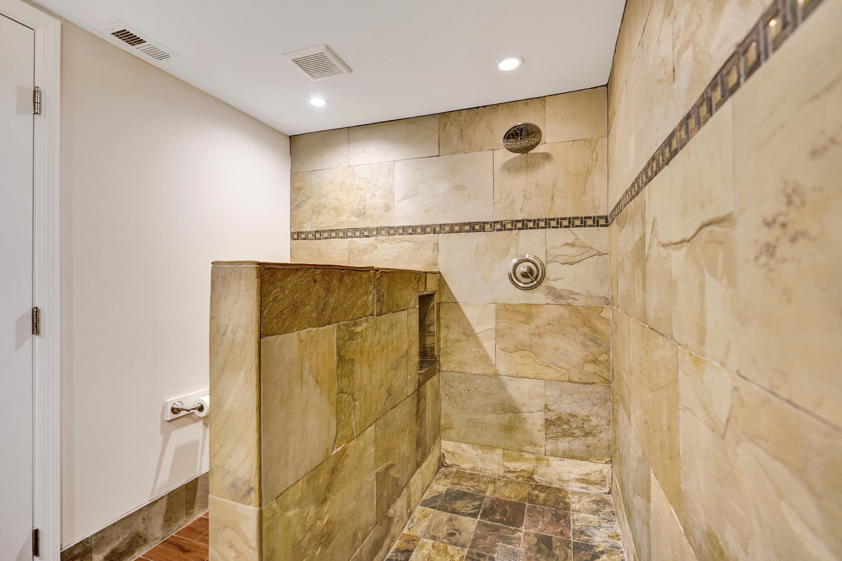 1140 Boxwood Drive 102